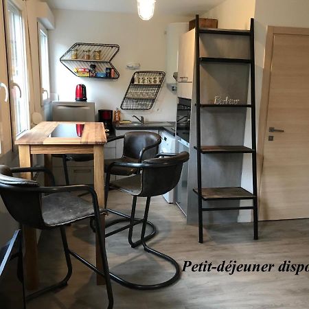 Joli Studio - 10 Min A Pied Du Lac Apartman Annecy Kültér fotó