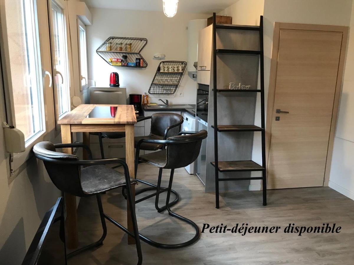 Joli Studio - 10 Min A Pied Du Lac Apartman Annecy Kültér fotó