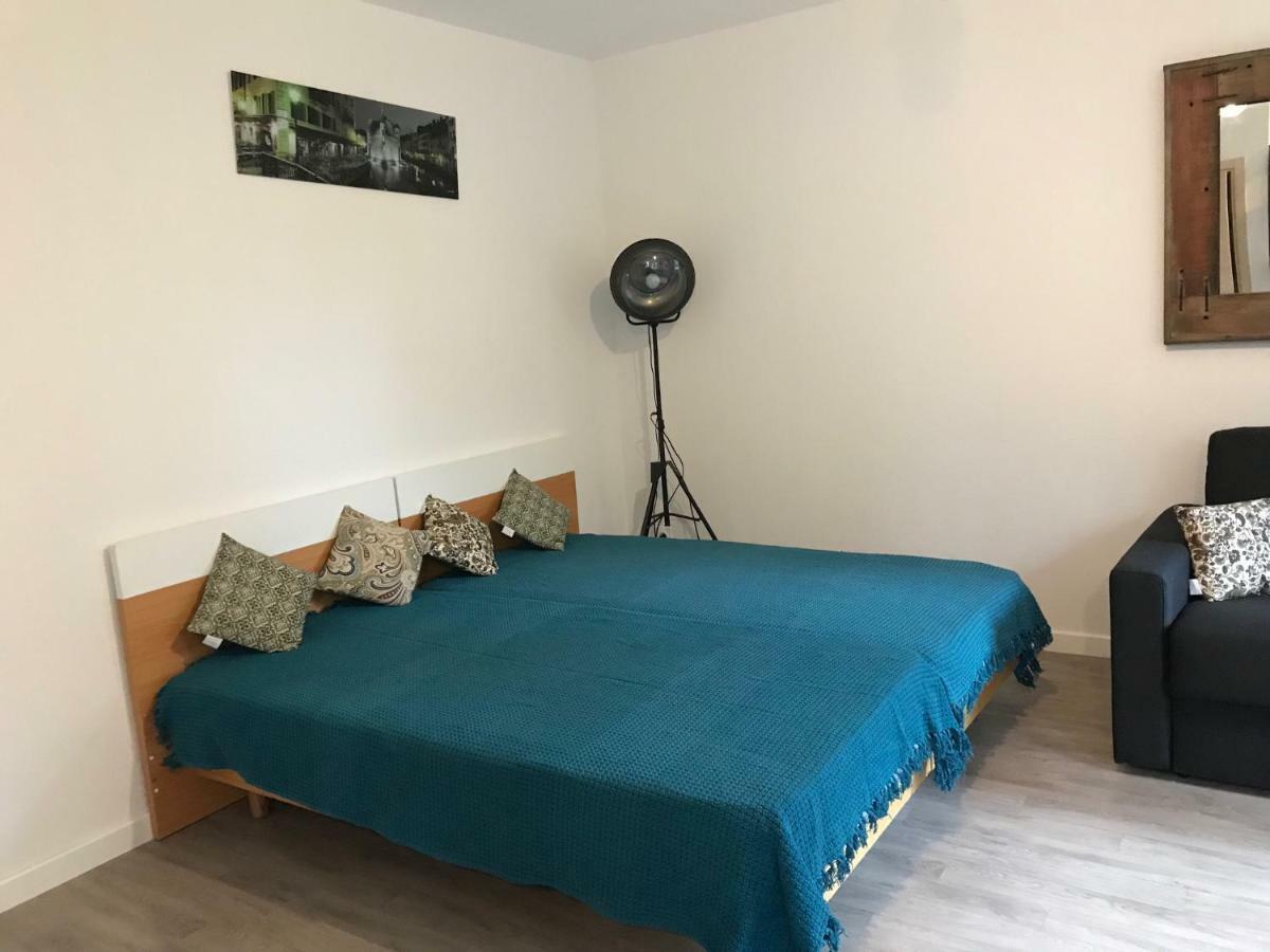 Joli Studio - 10 Min A Pied Du Lac Apartman Annecy Kültér fotó